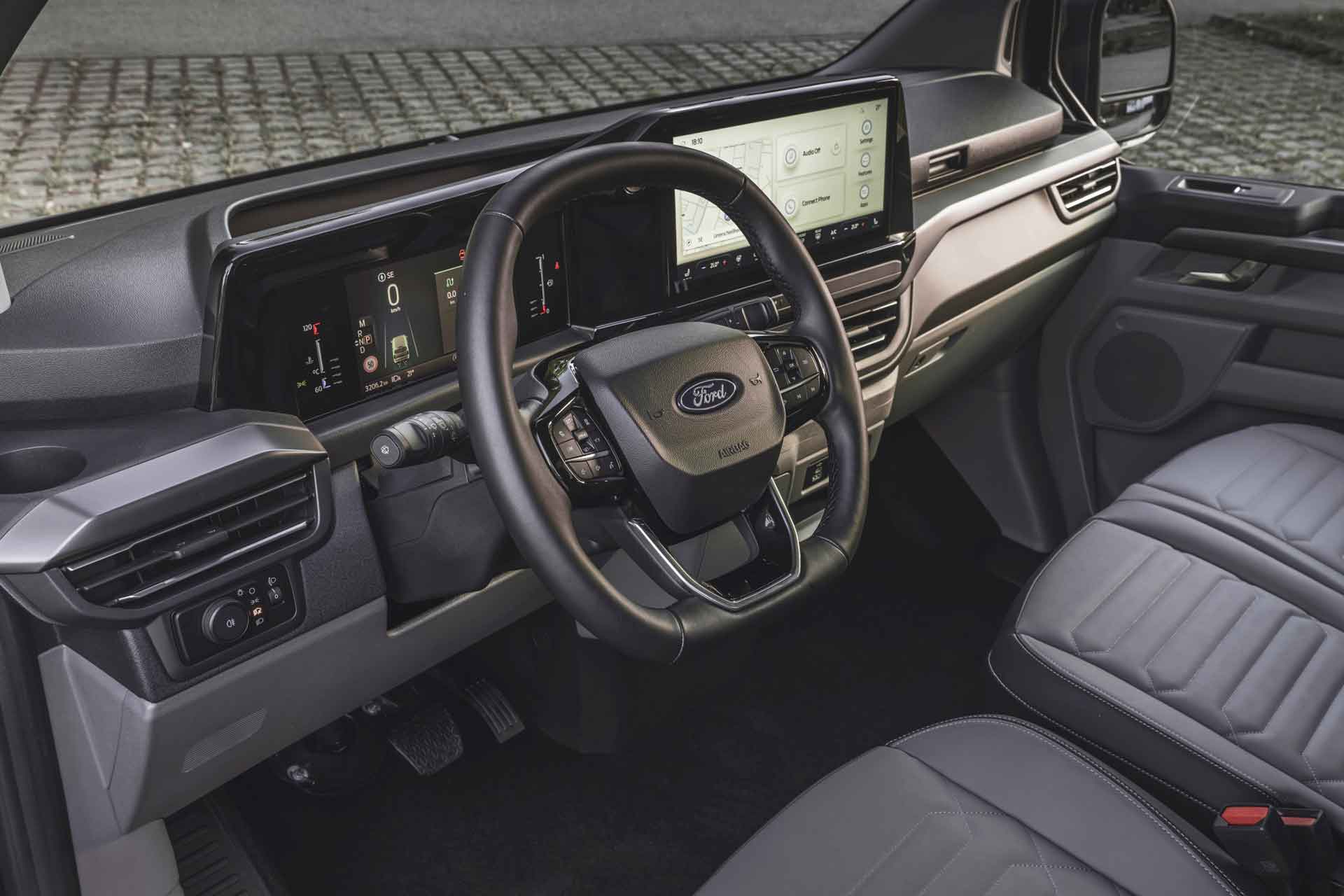 Ford-Tourneo-Custom-3